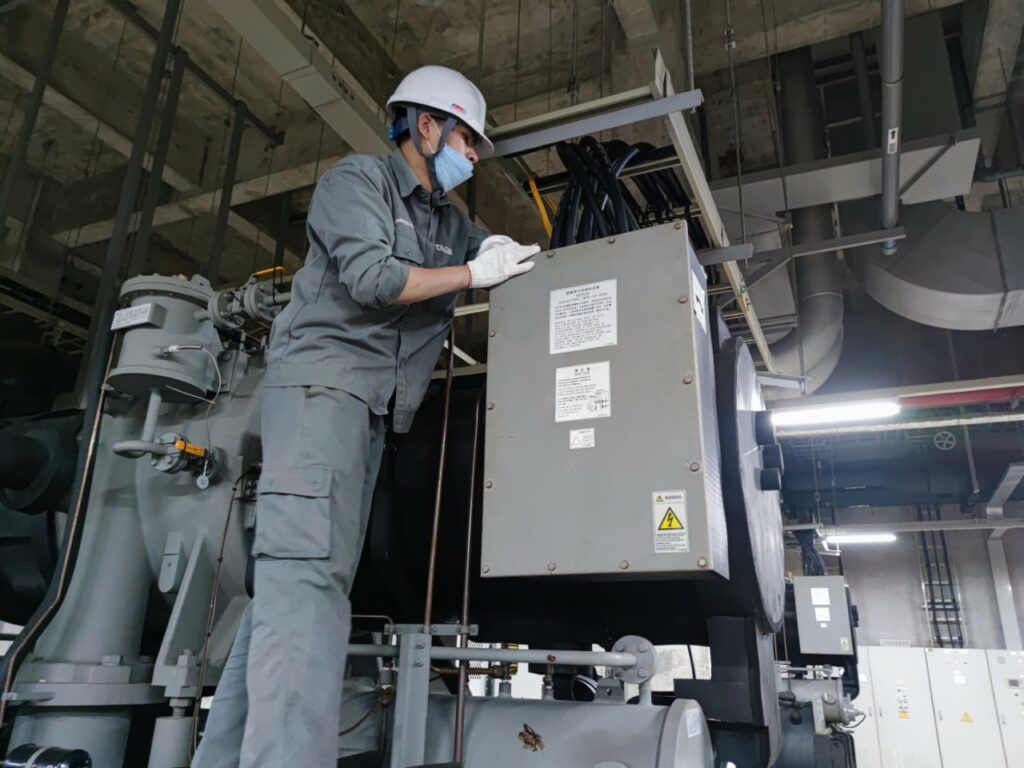 bảo trì Chiller HITACHI